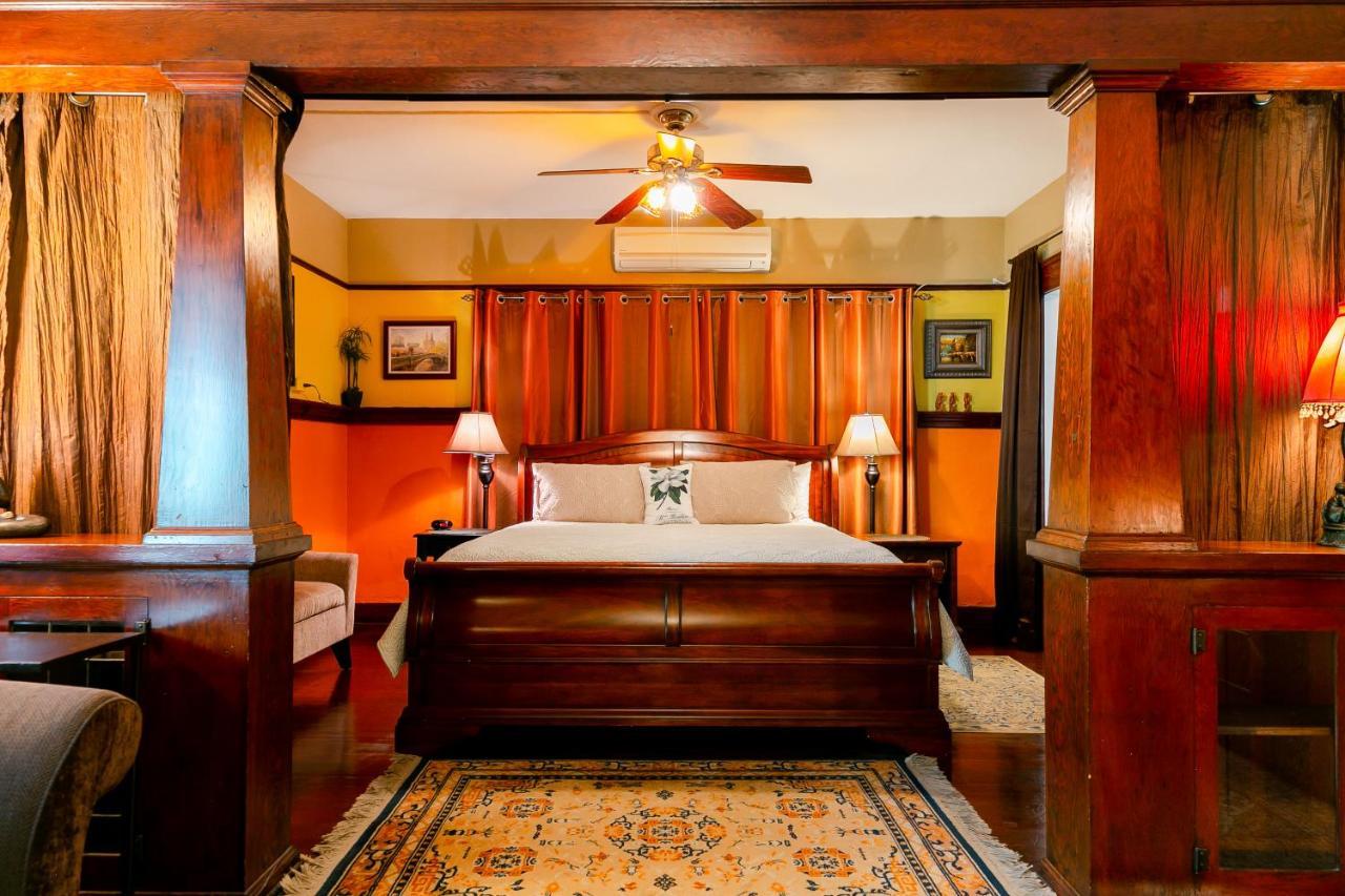Mudville Flats Hotel